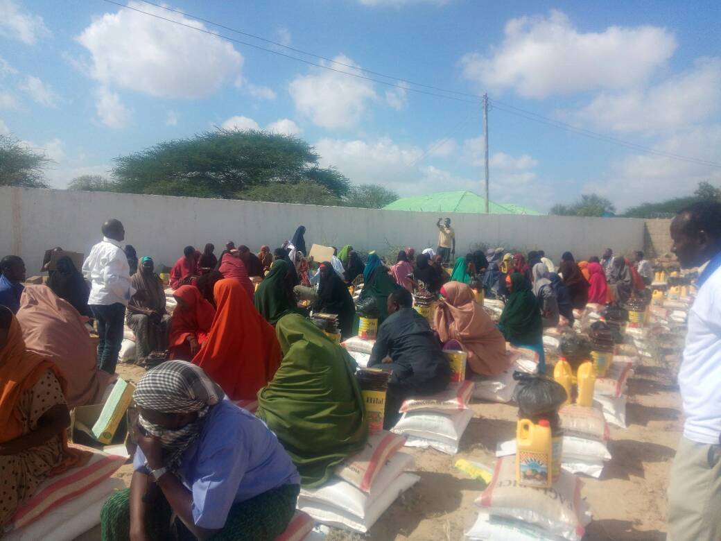 Families receiving food kits
